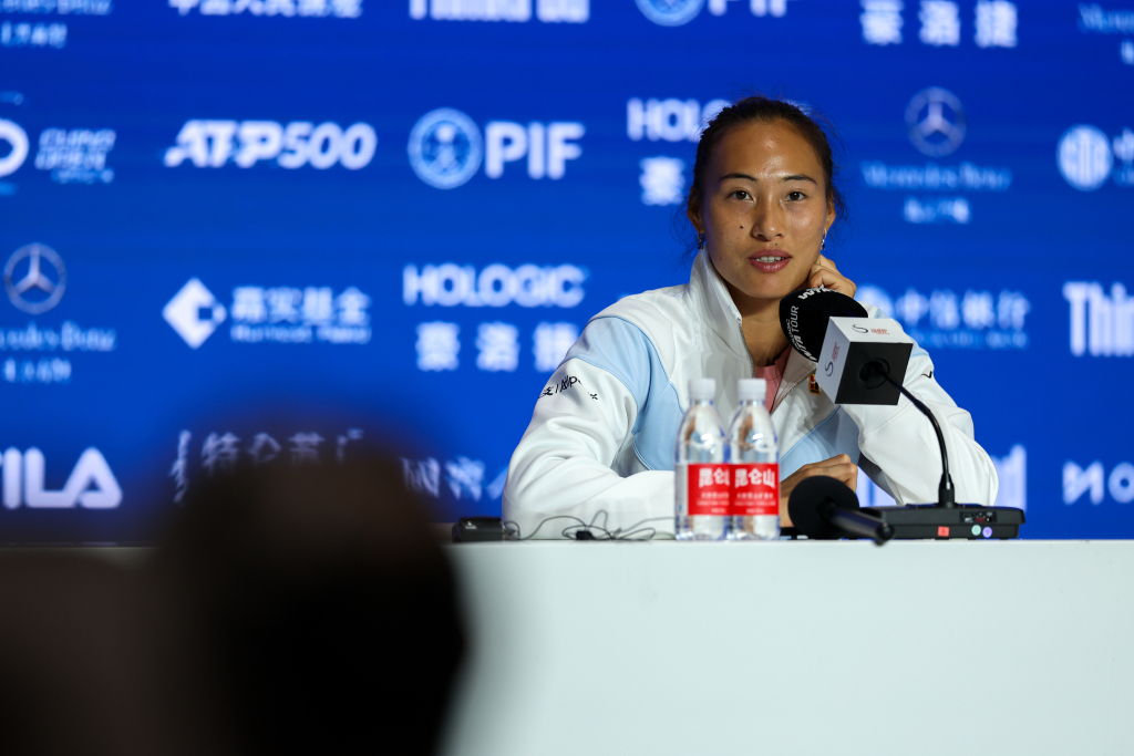 郑钦文回应中网因伤退赛：决定参赛可能有些操之过急