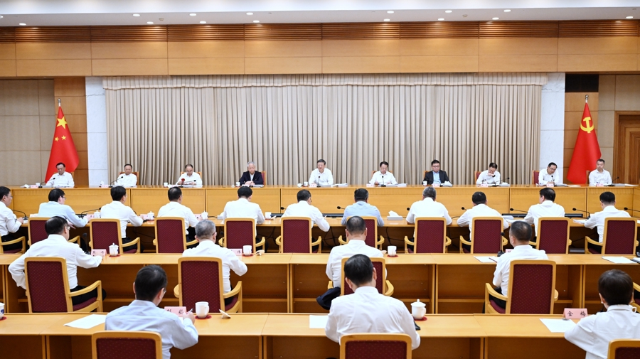 强化大局意识、主动作为、整体推进！上海市委季度工作会议上，陈吉宁作工作点评